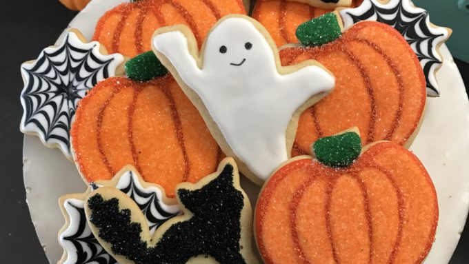 Sparkly Pumpkin Black and White Halloween Cookies